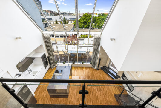 Luxuriöse Atelier Wohnung mit Penthouse-Charakter im Zentrum von München