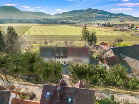 Charmantes sanierungsbedürftiges Reihenmittelhaus mit viel Potenzial in Kirchheim Teck-Nabern
