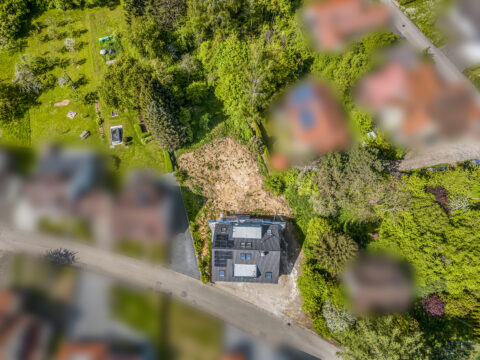 Bieterverfahren: Erstbezug! Exklusives und luxuriöses EFH mit ca. 1950 m² Grundstück in Gniebel