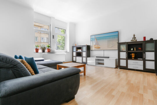 Charmante und großzügige Altbauwohnung – hell und komplett modernisiert im Stuttgarter Westen