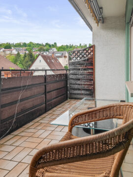 Attraktive Ein-Zimmer-Wohnung mit Balkon und Stellplatz in Altbach