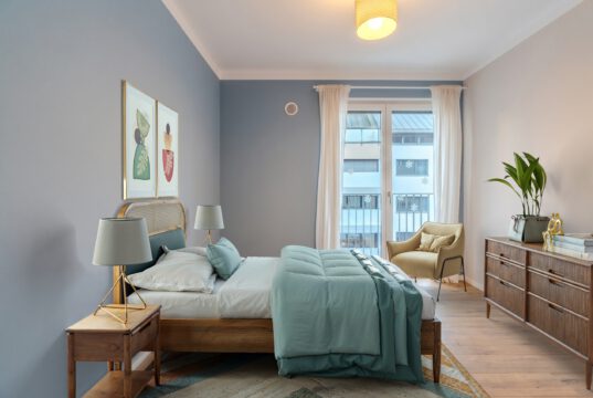 Luxuriöse 4-Zimmer Wohnung mit TG-Stellplatz und Aufzug direkt in die Wohnung im Zentrum vom München