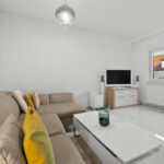 Renovierte 4,5 Zimmer Wohnung mit separatem Hauseingang und Stellplatz in Gärtringen