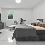 Renovierte 4,5 Zimmer Wohnung mit separatem Hauseingang und Stellplatz in Gärtringen