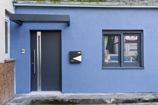 Renovierte 4,5 Zimmer Wohnung mit separatem Hauseingang und Stellplatz in Gärtringen