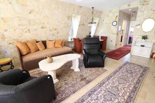 2 Zi.-Wohnung / exklusiv ausgestattet & voll möbliert, barrierefrei mit Aufzug 2 Zi.-Wohnung / exklusiv ausgestattet & voll möbliert, barrierefrei mit Aufzug