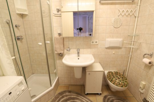 2 Zi.-Wohnung / exklusiv ausgestattet & voll möbliert, barrierefrei mit Aufzug 2 Zi.-Wohnung / exklusiv ausgestattet & voll möbliert, barrierefrei mit Aufzug