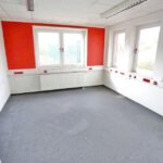 Gepflegtes Bürogebäude in verkehrsgünstiger Lage in Schauenburg Gepflegtes Bürogebäude in verkehrsgünstiger Lage in Schauenburg