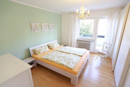 Großzügige und helle 5-Zimmer-Wohnung mit Balkon, Sauna und Hobbyraum in bester Lage von Degerloch