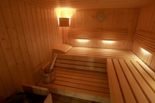 Großzügige und helle 5-Zimmer-Wohnung mit Balkon, Sauna und Hobbyraum in bester Lage von Degerloch