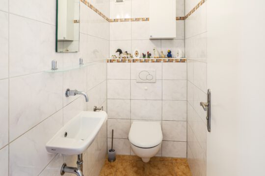 Großzügige 3,5 Zi.-Wohnung in Ortsrandlage mit sonnigem Balkon und Blick in Grüne Großzügige 3,5 Zi.-Wohnung in Ortsrandlage mit sonnigem Balkon und Blick in Grüne