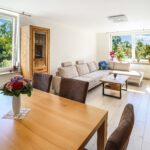 Großzügige 3,5 Zi.-Wohnung in Ortsrandlage mit sonnigem Balkon und Blick in Grüne Großzügige 3,5 Zi.-Wohnung in Ortsrandlage mit sonnigem Balkon und Blick in Grüne