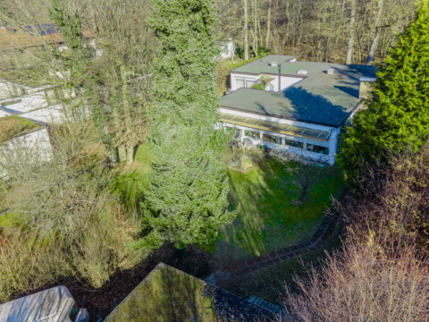 Bungalow mit großem Grundstück und Entwicklungspotenzial in ruhiger Wohnlage von Krailling