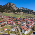 Naturnah wohnen mit Bergblick – Großzügige Wohnung mit Terrasse, Stellplatz und extra Gästezimmer