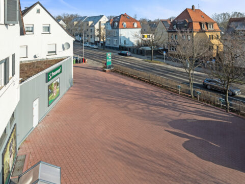 Renditestarkes Wohn- und Geschäftshaus in S-Zuffenhausen mit langfristigen Mietverträgen Renditestarkes Wohn- und Geschäftshaus in S-Zuffenhausen mit langfristigen Mietverträgen