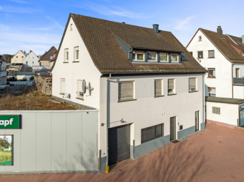 Renditestarkes Wohn- und Geschäftshaus in S-Zuffenhausen mit langfristigen Mietverträgen Renditestarkes Wohn- und Geschäftshaus in S-Zuffenhausen mit langfristigen Mietverträgen