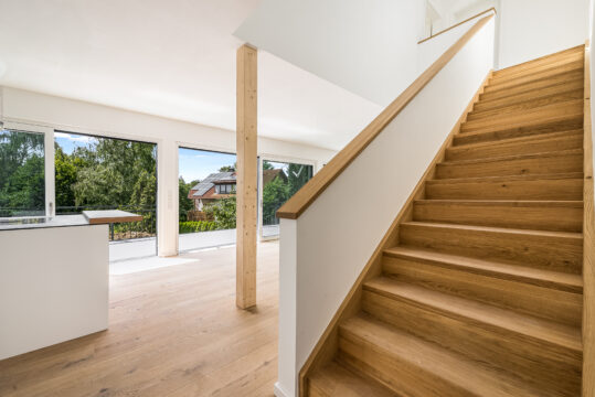 Bieterverfahren: Erstbezug! Exklusives und luxuriöses EFH mit ca. 1950 m² Grundstück in Gniebel