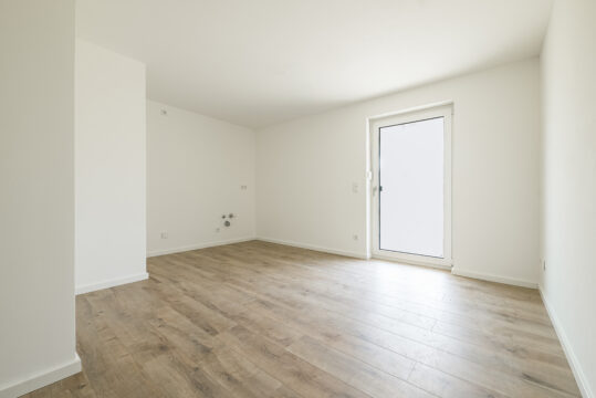 Bieterverfahren: Erstbezug! Exklusives und luxuriöses EFH mit ca. 1950 m² Grundstück in Gniebel