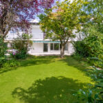 Großzügiges RMH mit Garten und Einzelgarage in Familienfreundlicher Lage von Krailling