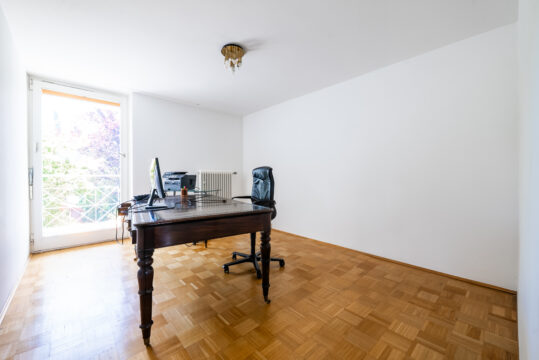 Großzügiges RMH mit Garten und Einzelgarage in Familienfreundlicher Lage von Krailling