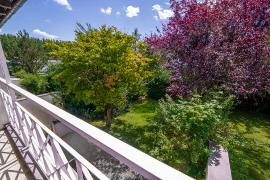 Großzügiges RMH mit Garten und Einzelgarage in Familienfreundlicher Lage von Krailling