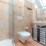 Eleganz auf zwei Ebenen – schöne Maisonette-Wohnung mit Dachterrasse, Loggia und TG-Stellplatz
