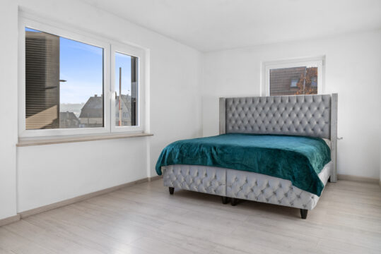 Renditestarkes Wohn- und Geschäftshaus in S-Zuffenhausen mit langfristigen Mietverträgen Renditestarkes Wohn- und Geschäftshaus in S-Zuffenhausen mit langfristigen Mietverträgen