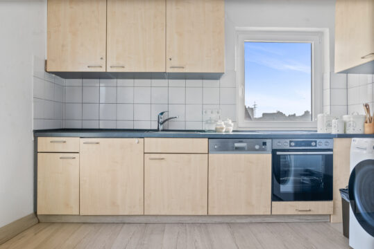 Renditestarkes Wohn- und Geschäftshaus in S-Zuffenhausen mit langfristigen Mietverträgen