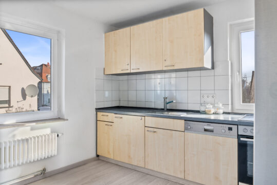 Renditestarkes Wohn- und Geschäftshaus in S-Zuffenhausen mit langfristigen Mietverträgen Renditestarkes Wohn- und Geschäftshaus in S-Zuffenhausen mit langfristigen Mietverträgen