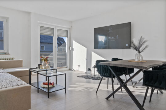 Renditestarkes Wohn- und Geschäftshaus in S-Zuffenhausen mit langfristigen Mietverträgen