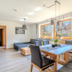 Charmante 2-Zimmer-Wohnung mit Stellplatz, Gartenblick und Bergpanorama