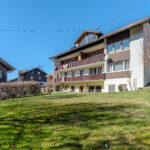Charmante 2-Zimmer-Wohnung mit Stellplatz, Gartenblick und Bergpanorama