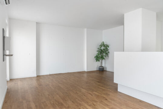 Renditestarkes Wohn- und Geschäftshaus in S-Zuffenhausen mit langfristigen Mietverträgen