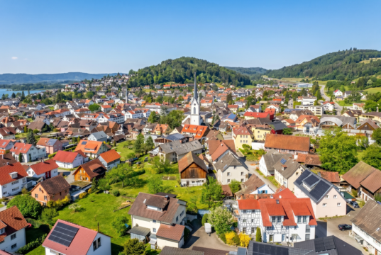 Wohnen in Seenähe am Bodensee helle gpflegte 3,5 Zimmer Wohnung mit Balkon Wohnen in Seenähe am Bodensee helle gpflegte 3,5 Zimmer Wohnung mit Balkon