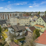 Investitionsmöglichkeit in Gauting: Wohn- und Geschäftshaus mit Hotel und Entwicklungspotenzial