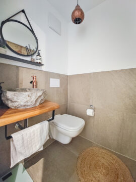 Moderne und möblierte 3,5-Zi-WHG mit hochwertiger Ausstattung, Balkon & TG-Stellplatz zu vermieten