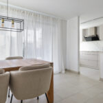 Moderne, neuwertige 3,5-Zi-Wohnung mit Garten und Garagenstellpl. in attraktiver Lage von Plieningen