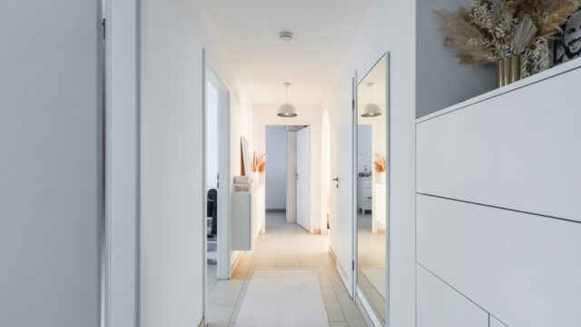 Moderne, neuwertige 3,5-Zi-Wohnung mit Garten und Garagenstellpl. in attraktiver Lage von Plieningen