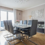 Großzügige Zwei-Zimmer-Erdgeschosswohnung mit Zwei Terrassen und toller Aussicht in Stuttgart-Rohr