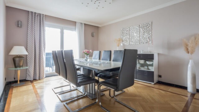 Großzügige Zwei-Zimmer-Erdgeschosswohnung mit Zwei Terrassen und toller Aussicht in Stuttgart-Rohr