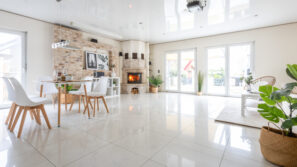 Freistehendes, neuwertiges EFH mit großer Garage, zwei Terrassen und Garten in Allmersbach