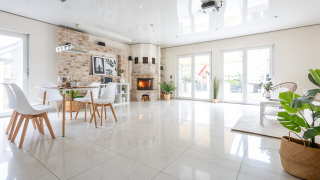 Freistehendes, neuwertiges EFH mit großer Garage, zwei Terrassen und Garten in Allmersbach