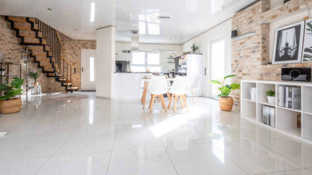 Freistehendes, neuwertiges EFH mit großer Garage, zwei Terrassen und Garten in Allmersbach
