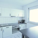 Vermietete 1,5-Zi. Wohnung mit Südbalkon und Garagenstellplatz in zentraler Lage von Leinf.-Echterd.