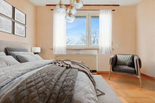 Bieterverfahren! Sanierungsbedürftiges Reihenhaus in Kirchheim/Teck-Nabern mit großem Garten Bieterverfahren! Sanierungsbedürftiges Reihenhaus in Kirchheim/Teck-Nabern mit großem Garten